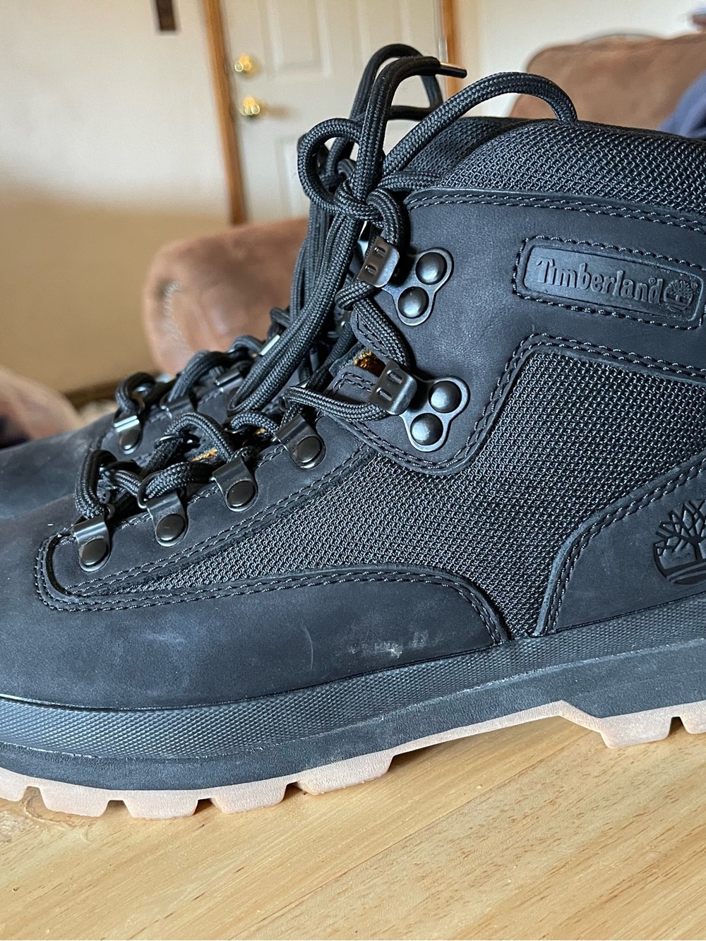 Timberland Men’s black Eurohiker hiking boots size 9 A6349